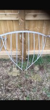 7 x Metal Corner Hay Rack Job