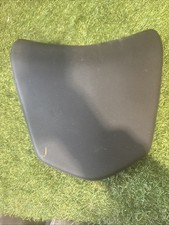 KTM 690 DUKE LC4 PASSENGER PILLION SEAT 2012-2015 (SMALL RIP!)