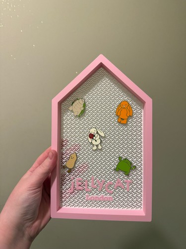 Jellycat pin badge - pin, board
