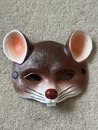 Brown mouse face - face, half