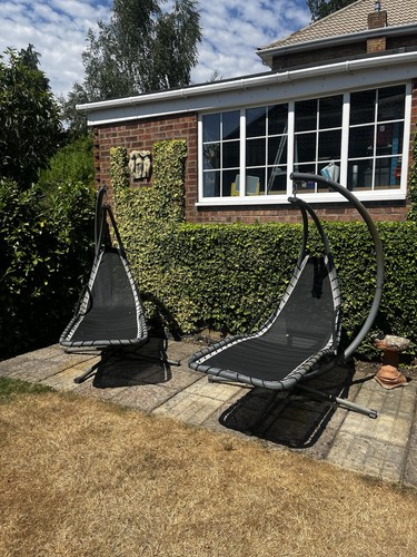 Hanging chaise lounger - hanging,