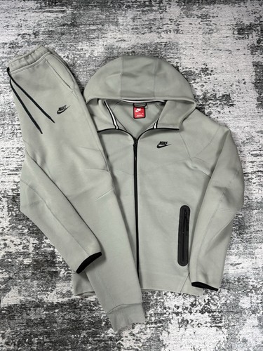 Nike tech fleece tracksuit