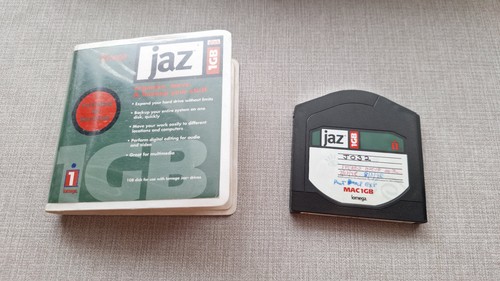 One iomega jaz 1gb disk - 1gb,