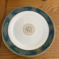 Wedgwood Agincourt R4513 Blue and Gold Dinner Plate Made In England 