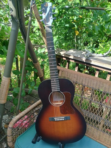 Ami age parlor guitar - ami,