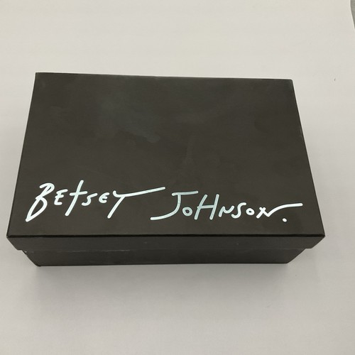 Betsey johnson black - shoe, box