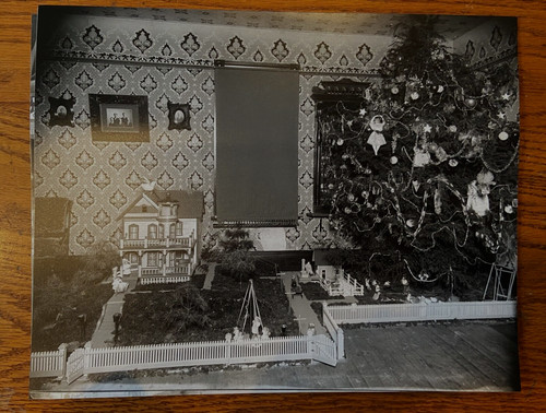 Circa 1900s christmas parlor - 1900s,