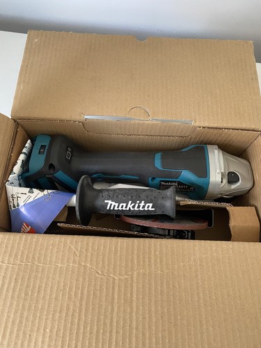 Makita dga517z 18v cordless - 18v,