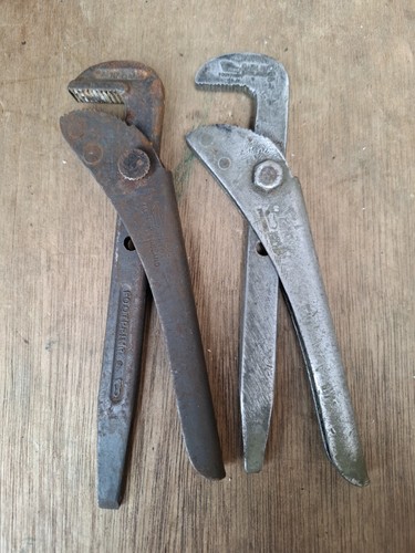 Vintage inch footprint pipe - footprint,