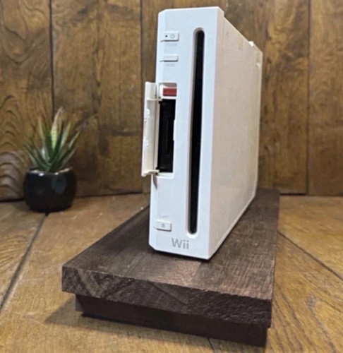 Nintendo wii white console - white,
