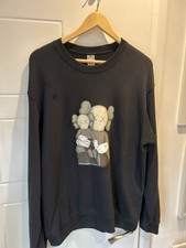 KAWS x Uniqlo unisex
