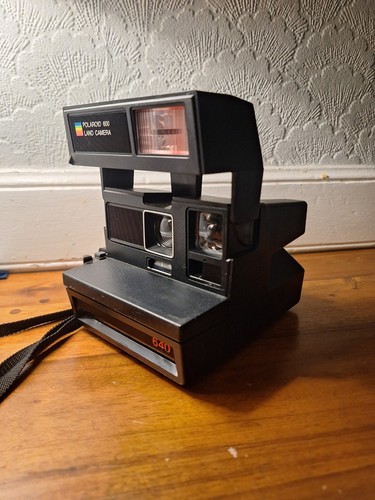 Polaroid 600 land camera - polaroid,