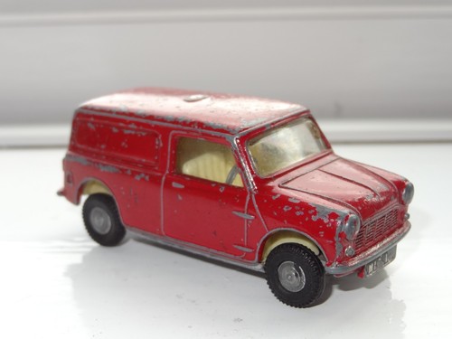 Triang spot mini - (v),