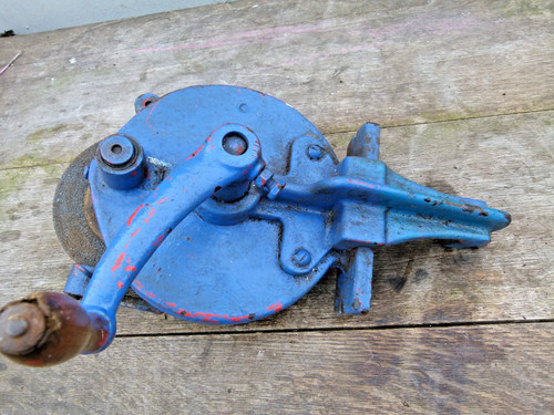 Hand crank bench mounted - hand,