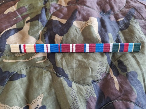 Five ribbon medal - -, op