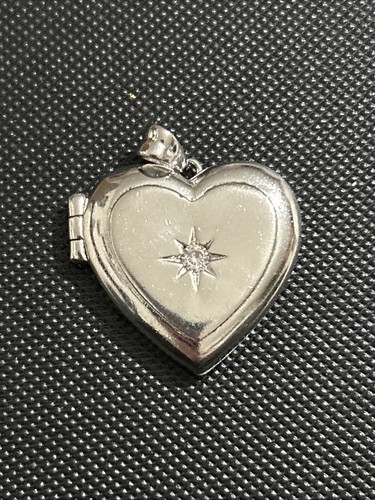 Very sweet solid silver - a,
