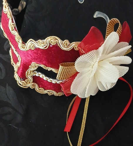 Red venetian half - red, mask
