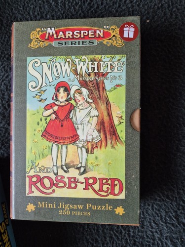Snow white rose red - snow, mini