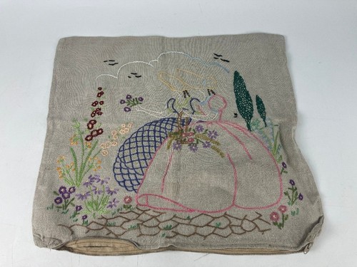 Vintage hand embroidered lady - ,