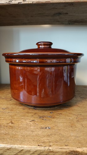 Casserole dish with lid