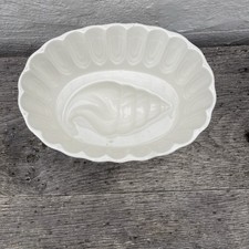  Cetem Ware Ceramic jelly Mould D7 - 2 pint.  Fluted sides Shell top decoration.