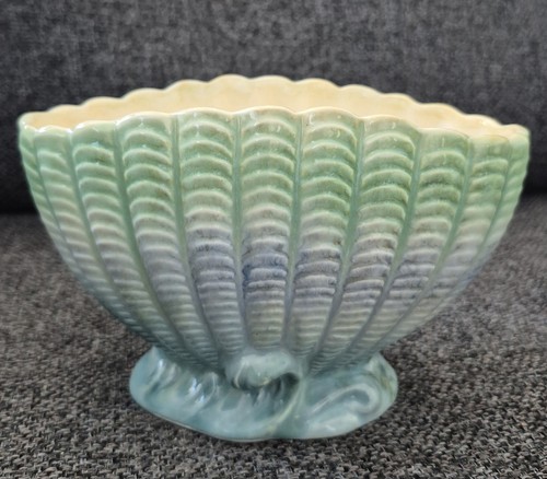 Vintage sylvac 514 green clam - 514,