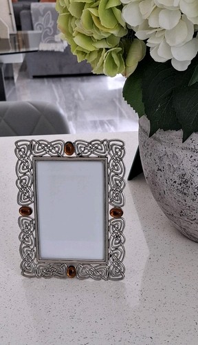 Celtic knot photo - knot, frame