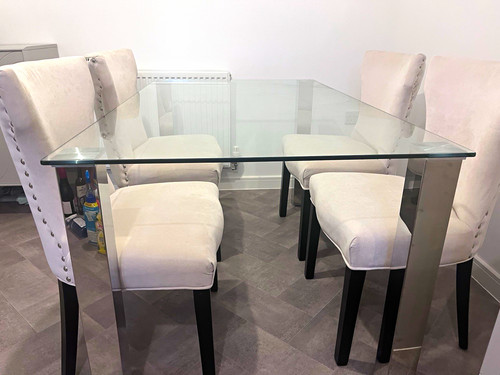 Glass table width 900 length - 900,