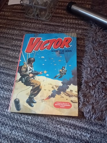 Rare 1982 victor annual - 1982,
