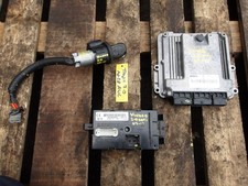 VAUXHALL VIVARO ECU SET 2.0 TD 0281014208 2007 - 2011 RENAULT TRAFIC PRIMASTAR