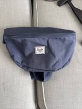 Herschel Classic™ Hip Pack - 1L Navy Blue