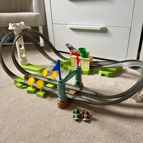 Hot wheels mario kart circuit - hot,