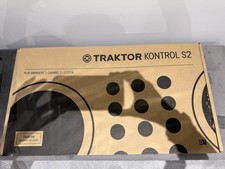 Native Instruments Traktor Kontrol S2 MK3 2-Channel DJ System