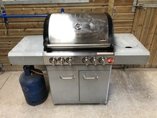 Gas barbecue with side burner
