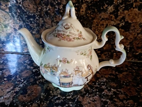 Royal doulton brambly hedge - doulton,