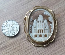 BEAUTIFUL VINTAGE/ANTIQUE BROOCH WITH BUILDING/CHURCH