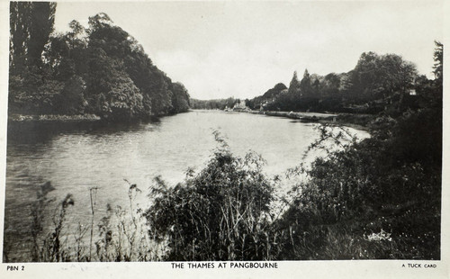 River thames pangbourne - river, at