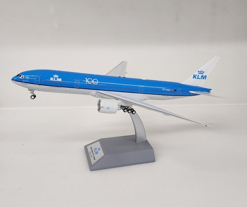 If772kl0822 inflight200 - |,