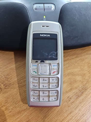 Nokia 1600 silver ee - -,