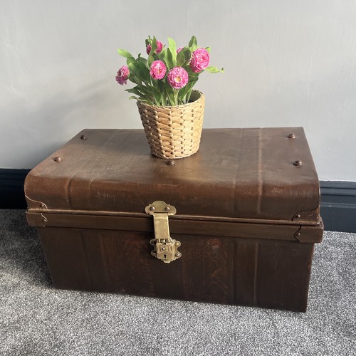 Chest tin trunk storage - , box
