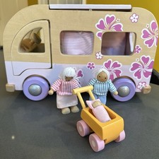 Elc rosebud  Wooden Campervan