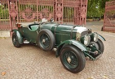 Set of 19” Vintage Bentley Wheels and Tyres For Sale