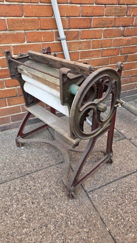 Vintage ewbank prefect - vintage, cast