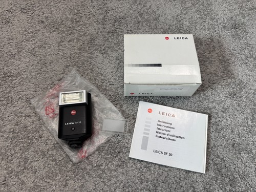 Leica flash gun - sf20, with