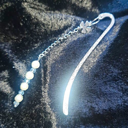 Silver metal curved bookmark - curved,