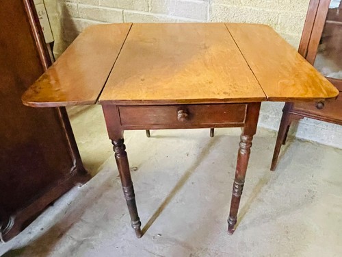 Antique pembroke mahogany - antique,