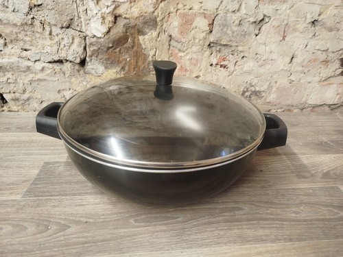 Non stick 33cm diameter - 33cm, black