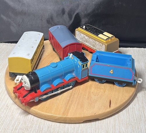Thomas the tank engine train - thomas,