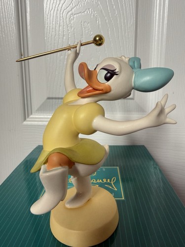 Walt disney classics - walt,