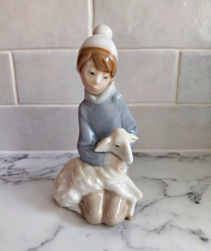 Lladro porcelain figurine - lladro,